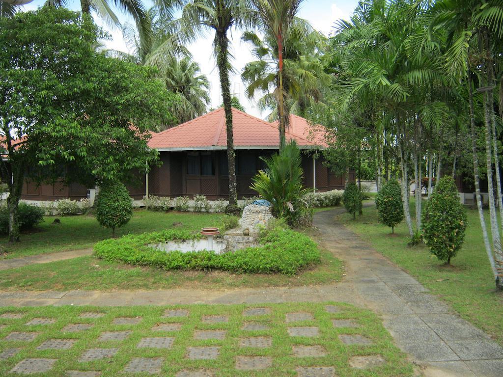 Grand Dormani Rajah Court Hotel Kuching Extérieur photo