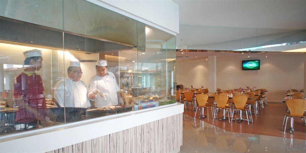 Grand Dormani Rajah Court Hotel Kuching Extérieur photo